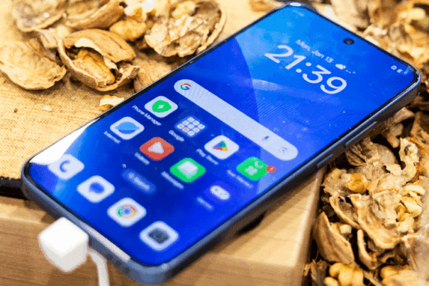 OPPO A6 Pro Türkiye’de Satışta